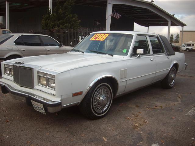 Chrysler Fifth Avenue Unknown Sedan