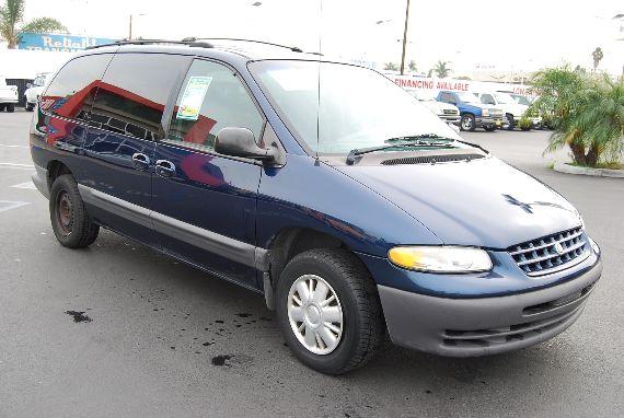 Chrysler Grand Voyager 2000 photo 2