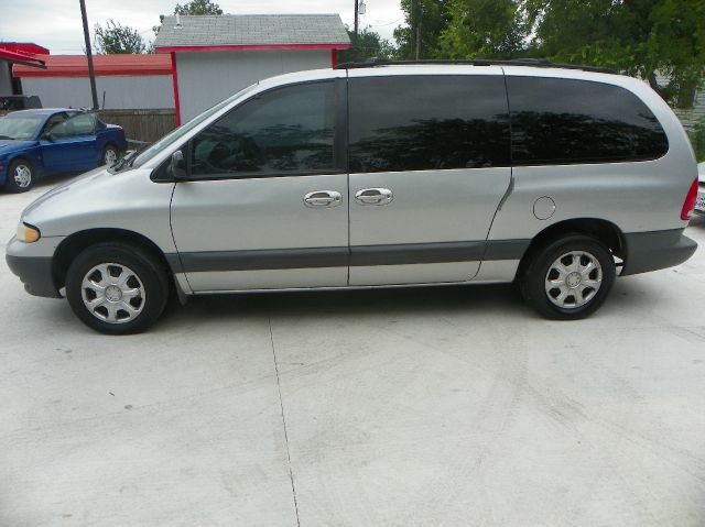 Chrysler Grand Voyager 2000 photo 1