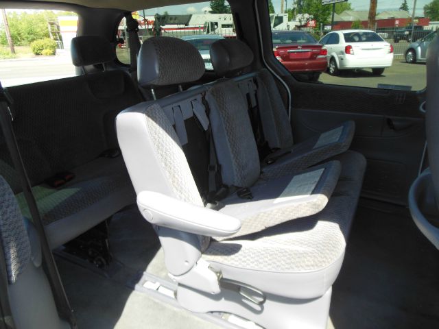 Chrysler Grand Voyager 2000 photo 9