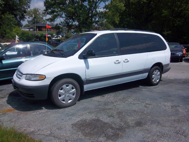 Chrysler Grand Voyager 2000 photo 2