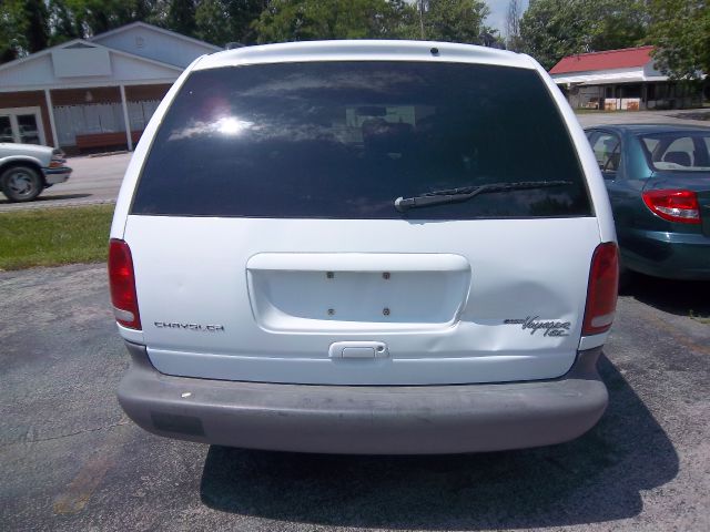 Chrysler Grand Voyager 2000 photo 4