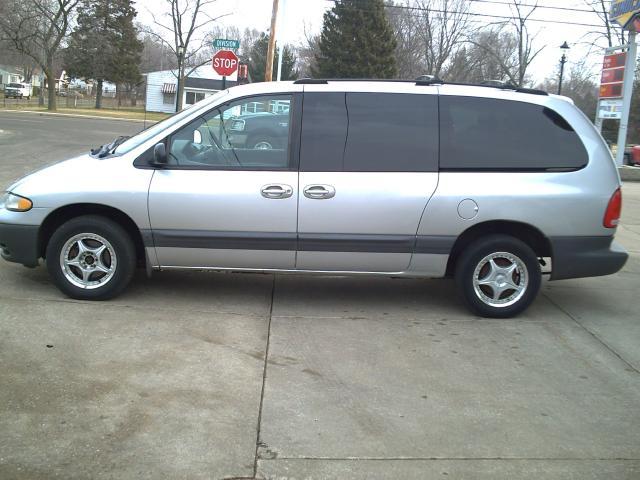 Chrysler Grand Voyager SE MiniVan