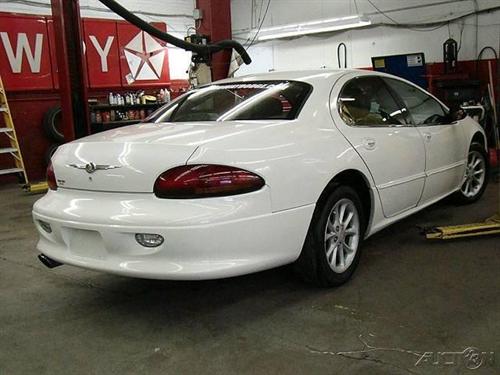 Chrysler LHS 2000 photo 4