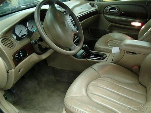 Chrysler LHS 2000 photo 5