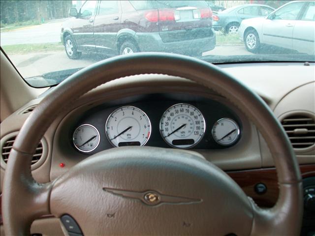 Chrysler LHS 2001 photo 4