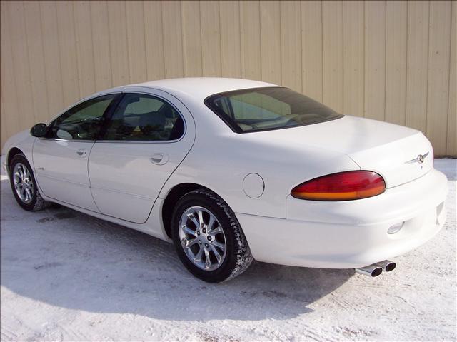 Chrysler LHS 2001 photo 2