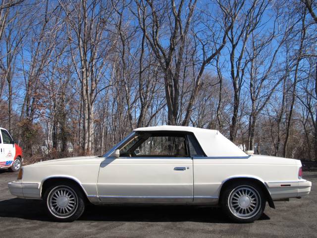 Chrysler Lebaron 1986 photo 3