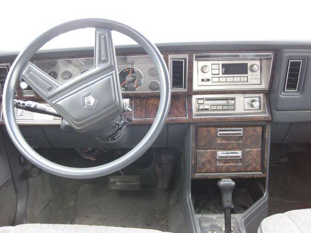 Chrysler Lebaron 1986 photo 1