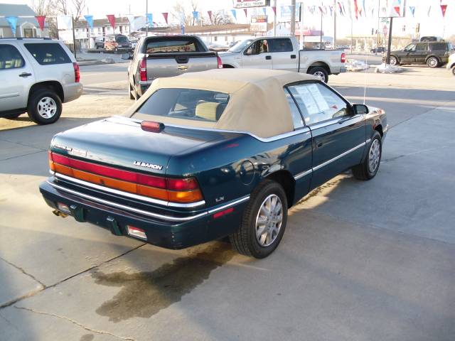 Chrysler Lebaron 1995 photo 1