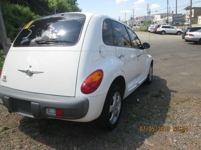 Chrysler PT Cruiser 2001 photo 2