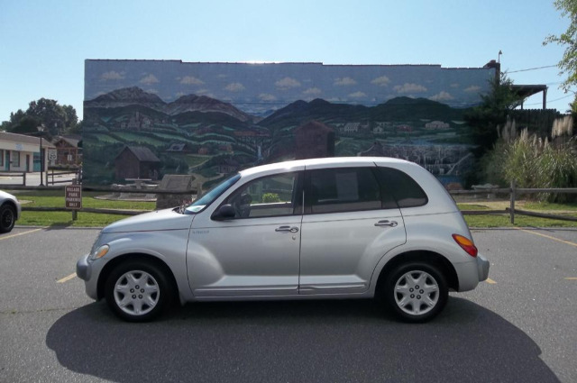 Chrysler PT Cruiser 2001 photo 1