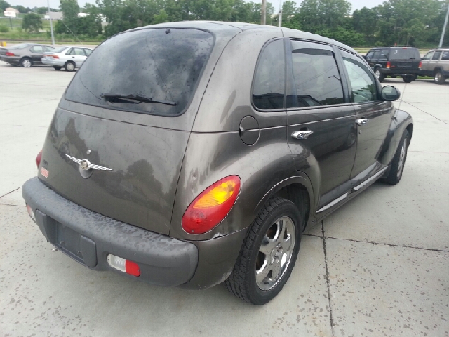 Chrysler PT Cruiser 2001 photo 2