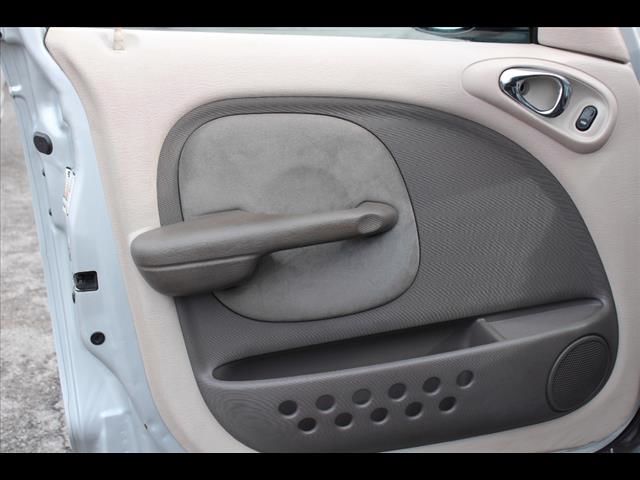 Chrysler PT Cruiser 2001 photo 2