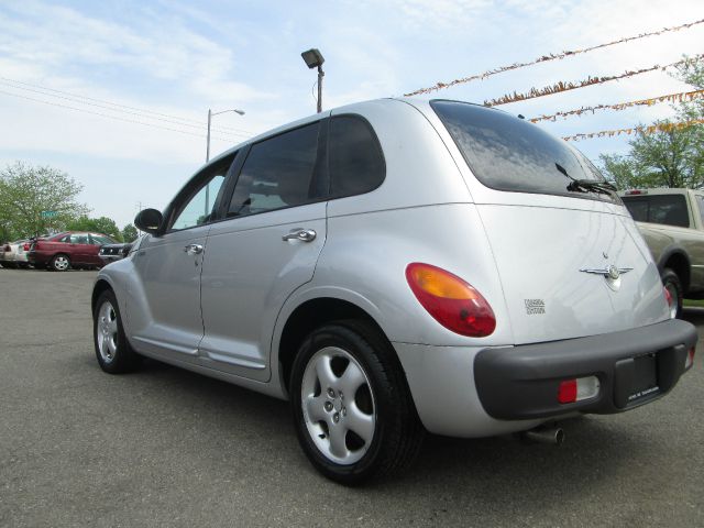 Chrysler PT Cruiser 2002 photo 2