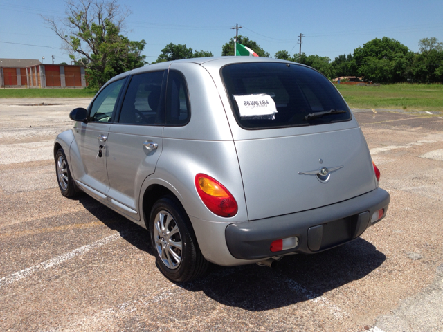 Chrysler PT Cruiser 2002 photo 17