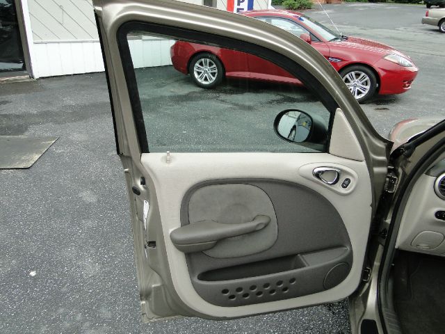 Chrysler PT Cruiser 2002 photo 13