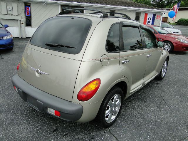 Chrysler PT Cruiser 2002 photo 2