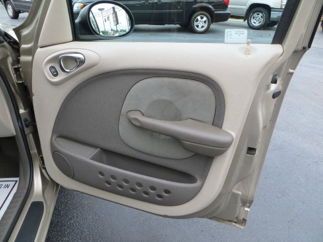 Chrysler PT Cruiser 2002 photo 21