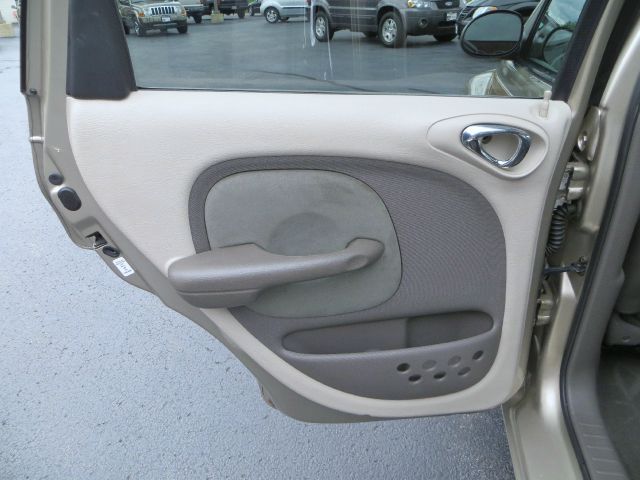 Chrysler PT Cruiser 2002 photo 6