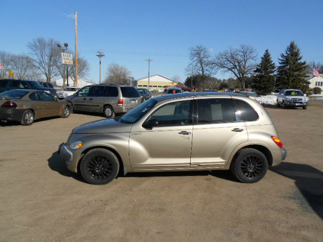 Chrysler PT Cruiser 2002 photo 2