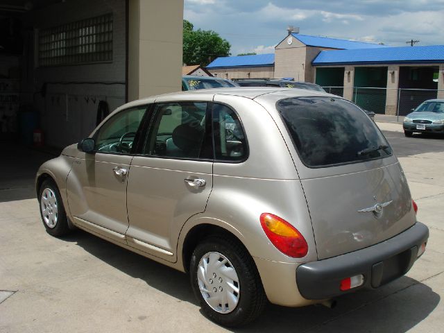 Chrysler PT Cruiser 2002 photo 2