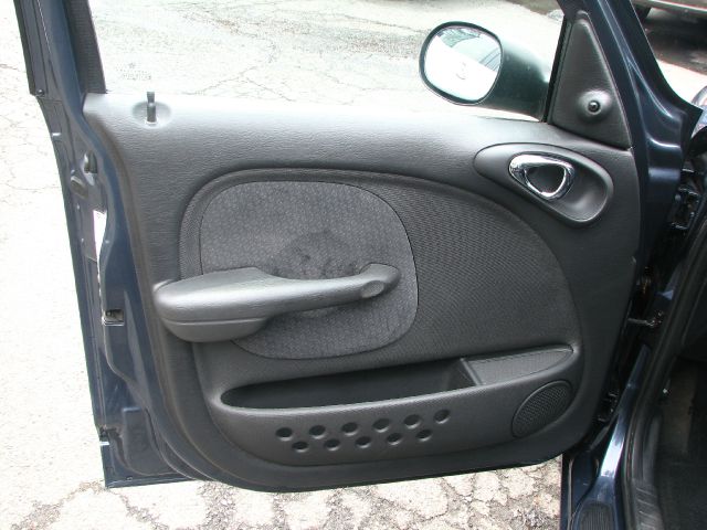 Chrysler PT Cruiser 2003 photo 13