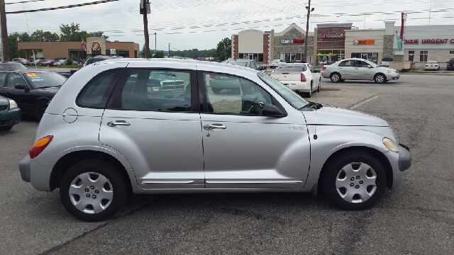 Chrysler PT Cruiser 2003 photo 2