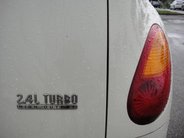 Chrysler PT Cruiser 2004 photo 1