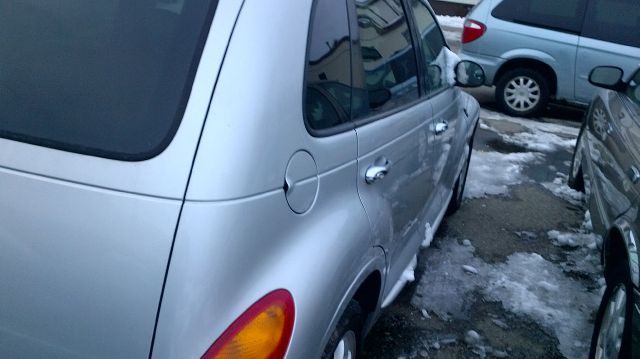 Chrysler PT Cruiser 2004 photo 2