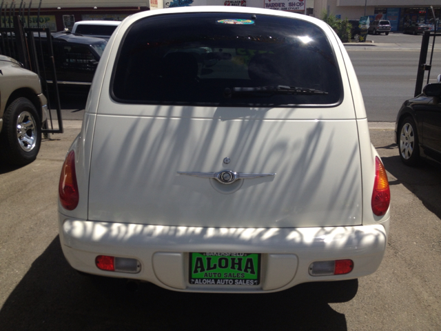 Chrysler PT Cruiser 2004 photo 2