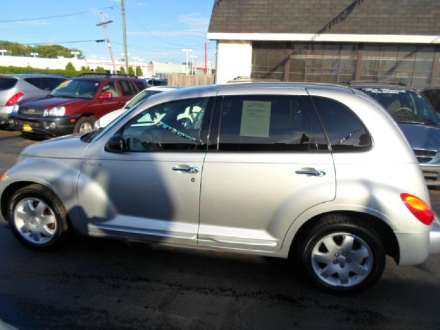 Chrysler PT Cruiser 2004 photo 2