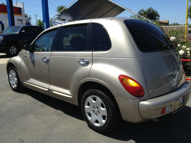 Chrysler PT Cruiser 2004 photo 2