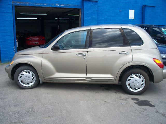 Chrysler PT Cruiser 2004 photo 2