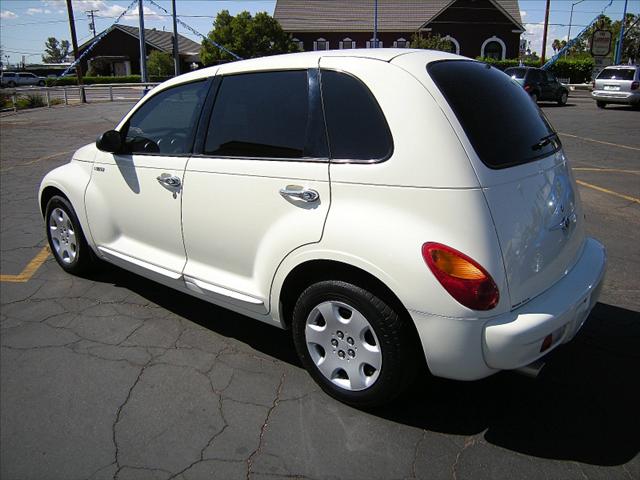 Chrysler PT Cruiser 2004 photo 2