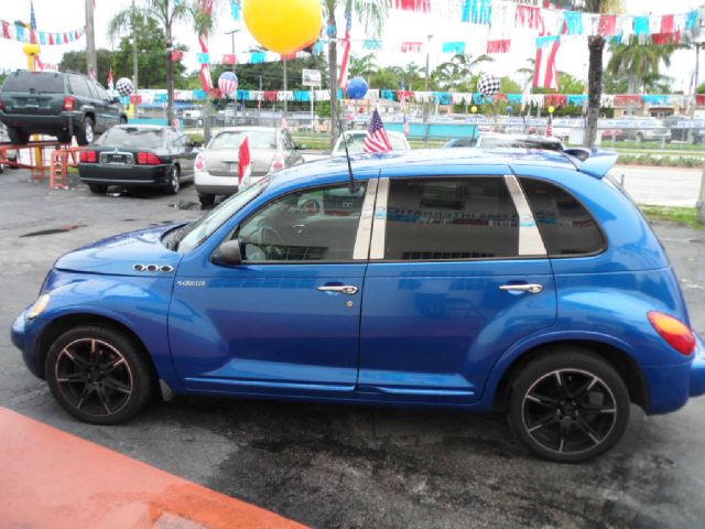 Chrysler PT Cruiser 2004 photo 2