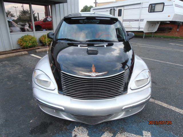 Chrysler PT Cruiser 2004 photo 0