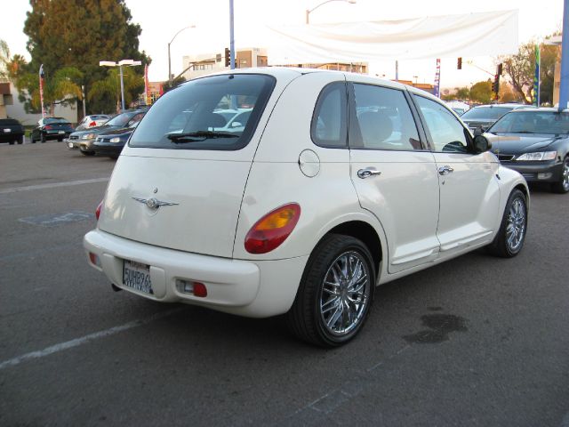 Chrysler PT Cruiser 2004 photo 1