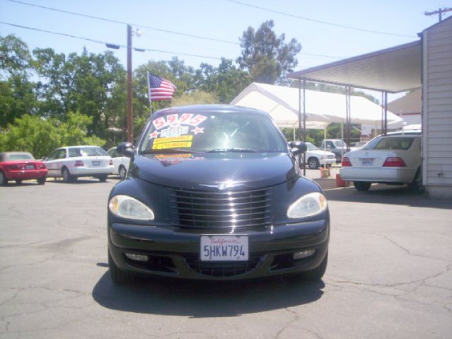 Chrysler PT Cruiser 2004 photo 2