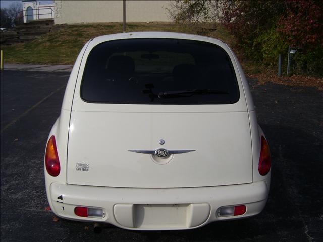 Chrysler PT Cruiser 2005 photo 2