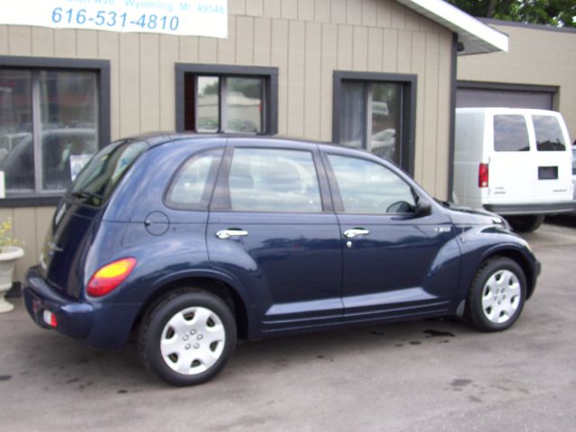 Chrysler PT Cruiser Base SUV