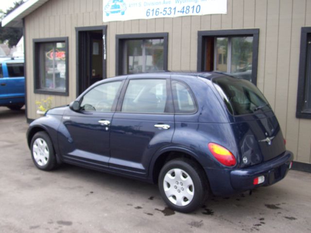 Chrysler PT Cruiser 2005 photo 2