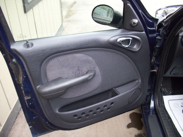 Chrysler PT Cruiser 2005 photo 3