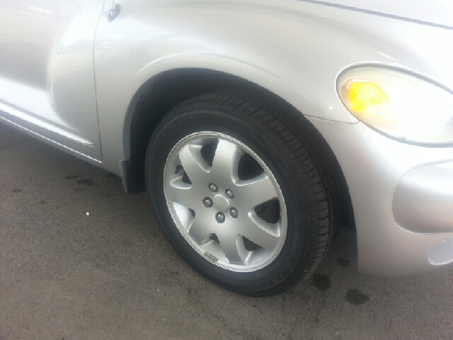 Chrysler PT Cruiser 2005 photo 2