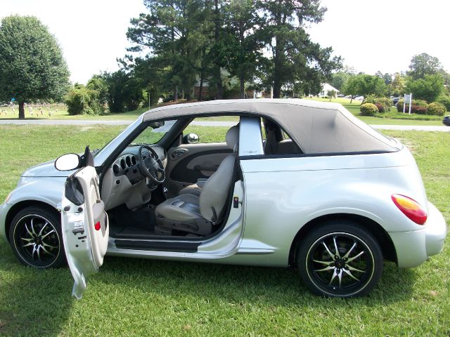 Chrysler PT Cruiser 2005 photo 2