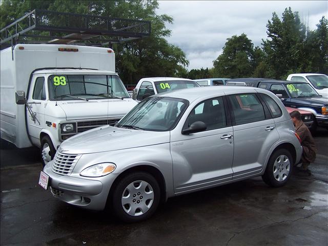 Chrysler PT Cruiser 2005 photo 2