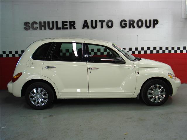 Chrysler PT Cruiser 2005 photo 2