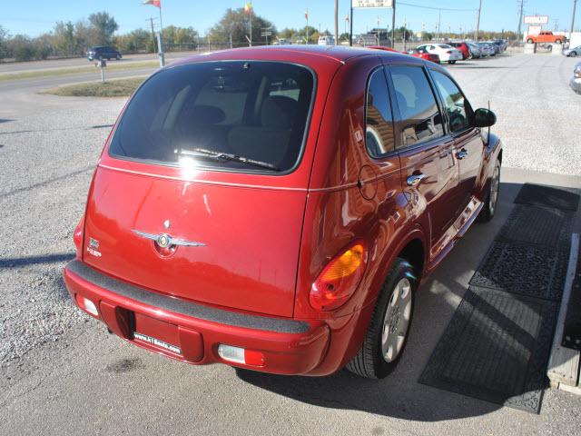 Chrysler PT Cruiser 2005 photo 2