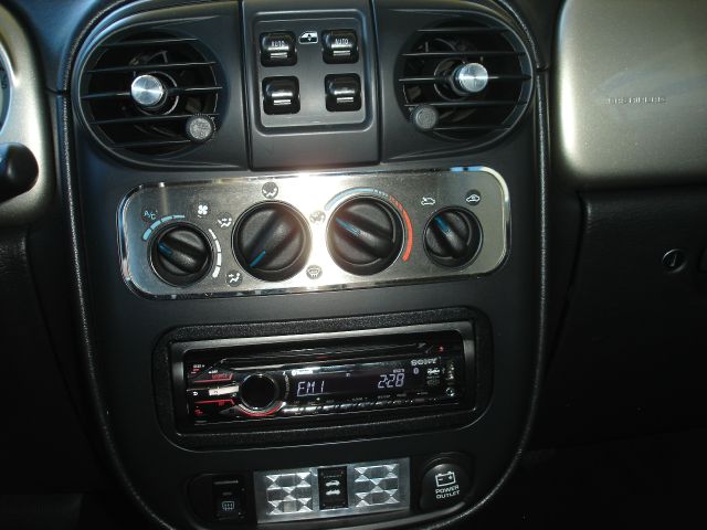 Chrysler PT Cruiser 2005 photo 11