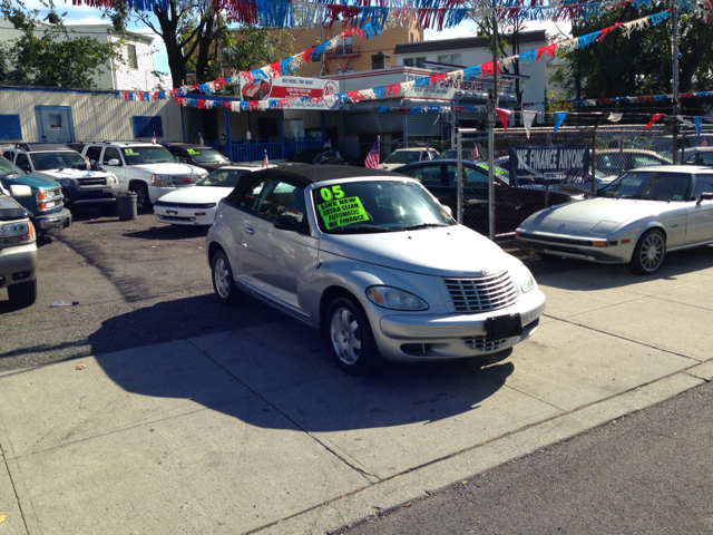 Chrysler PT Cruiser 2005 photo 0